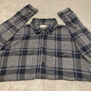 Faherty Gray and Blue Plaid Casual Button Down Shirt